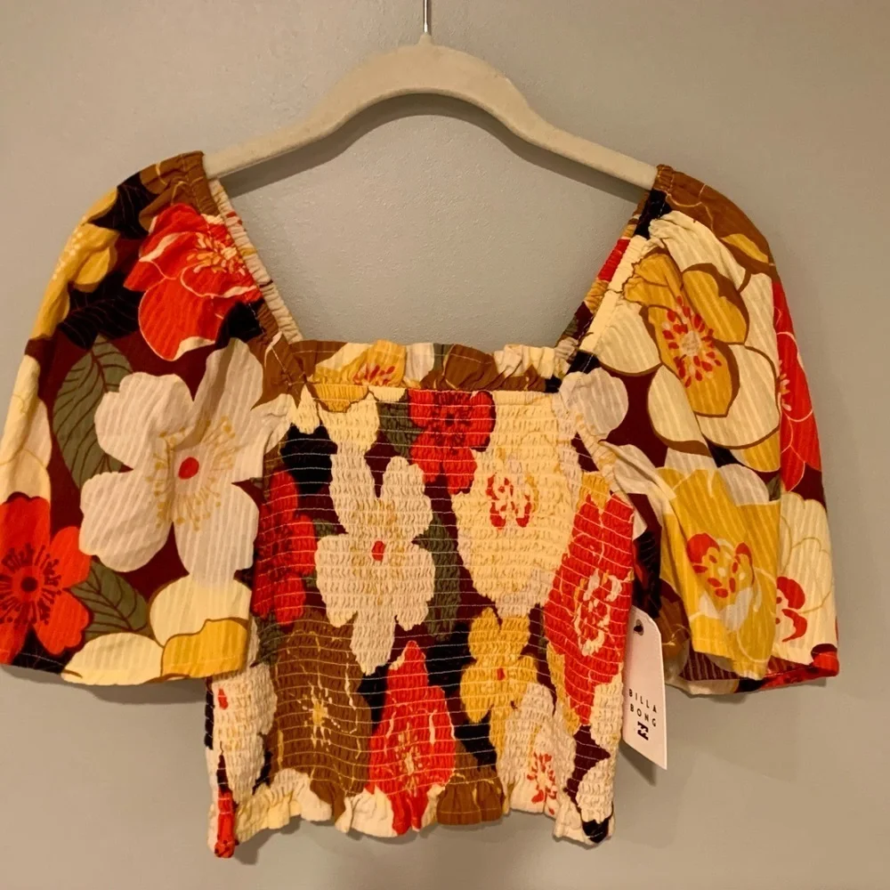 Billabong Orange Yellow Smocked Puff Sleeve Blouse - NWT - Small
